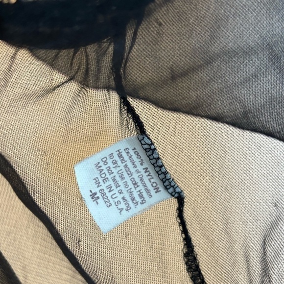 Vintage Made In USA nylon Lingerie slip. Size medium - Picture 2 of 12